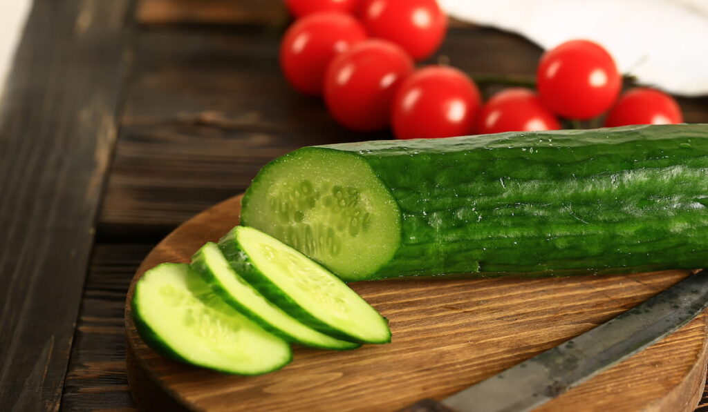 sliced cucumber 