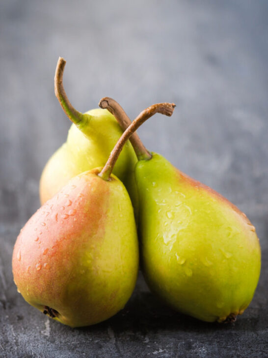 Sweet pears on texture background - ss230615